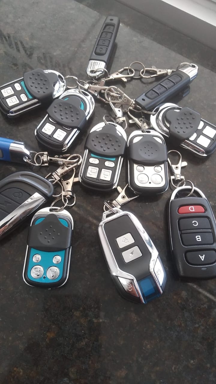 Controles e remotos